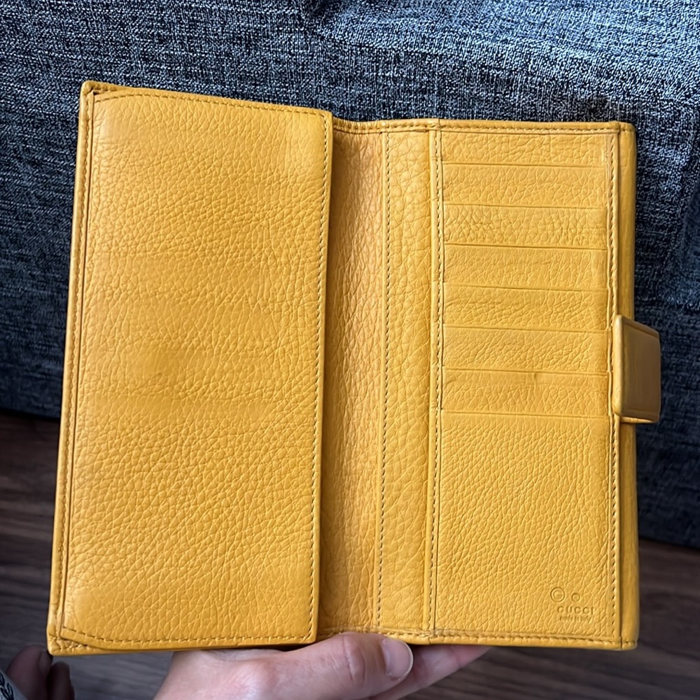 💯% authentic Gucci long wallet - Picture 3 of 14